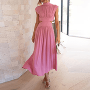 Valerie Ashford | Midi-kjole med cutout-detalje og elegant stand-up krave