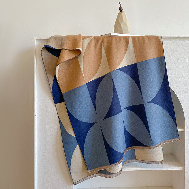 Julie Krogh | Blødt Cashmere-Tørklæde med Grafisk Print