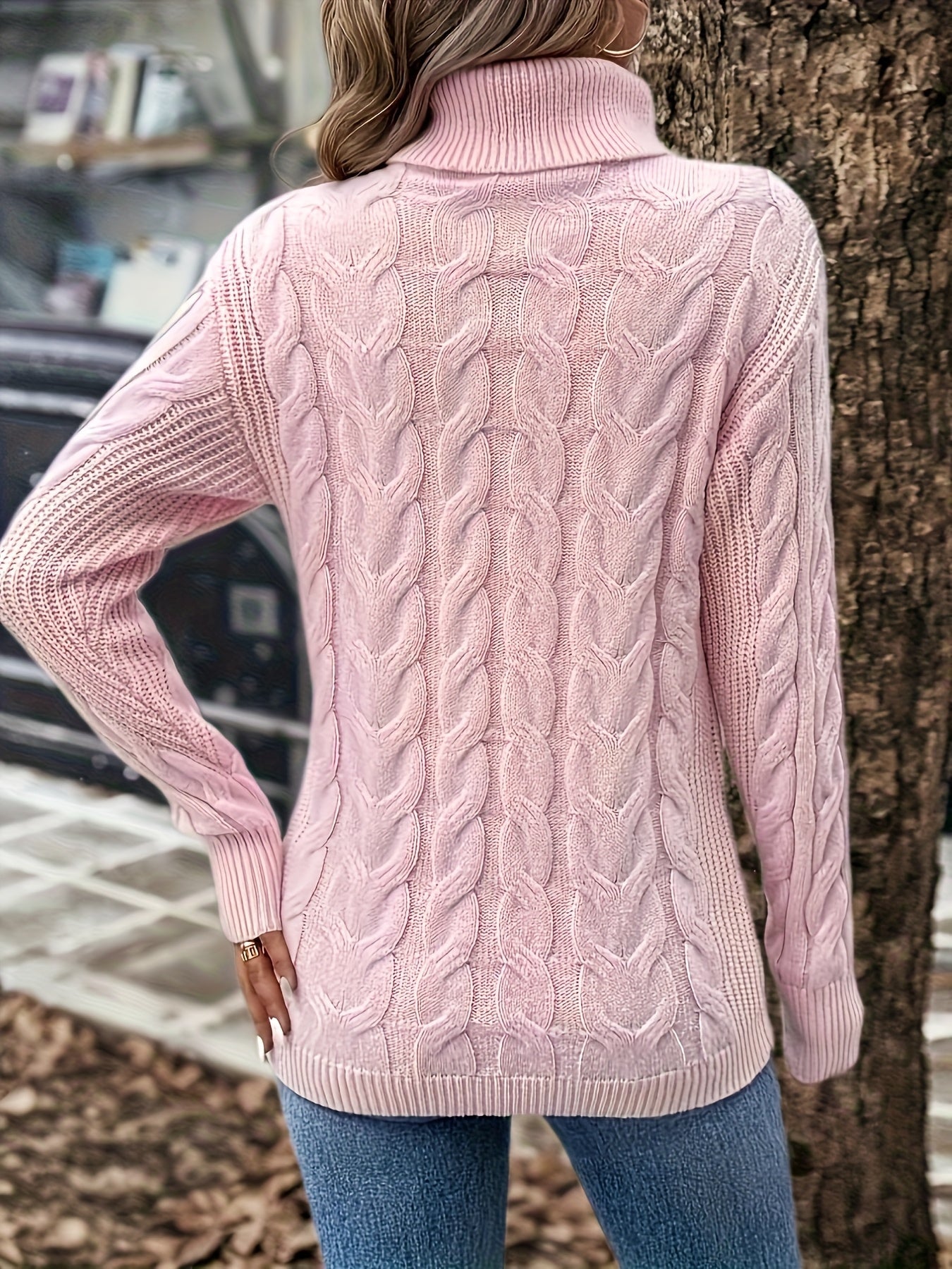 Lise Bonde | Pullover mit Zopfmuster und Rollkragen in Rot