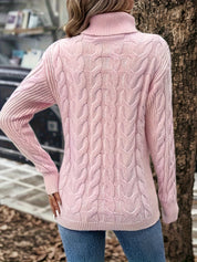 Lise Bonde | Pullover mit Zopfmuster und Rollkragen in Rot