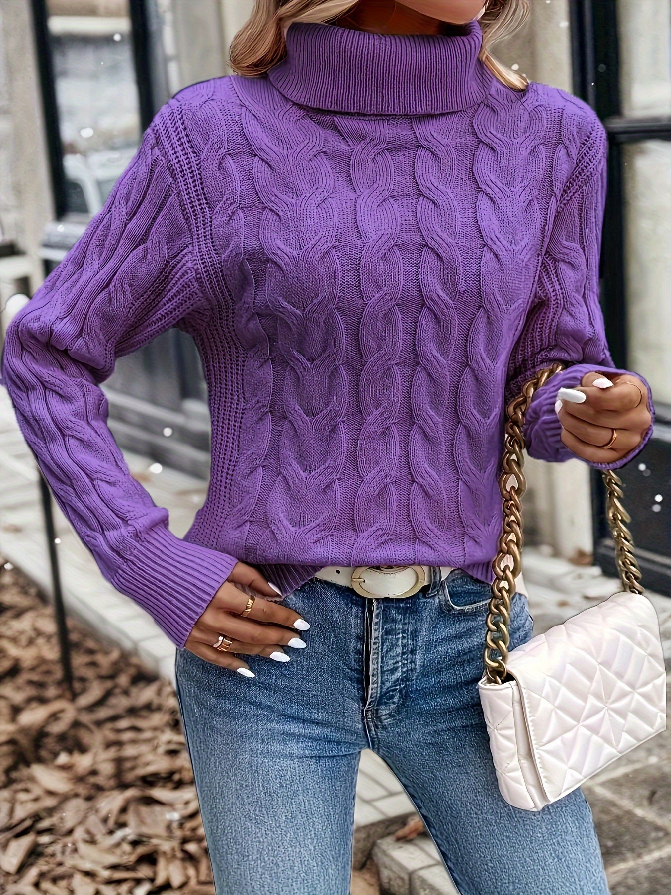 Lise Bonde | Pullover mit Zopfmuster und Rollkragen in Rot