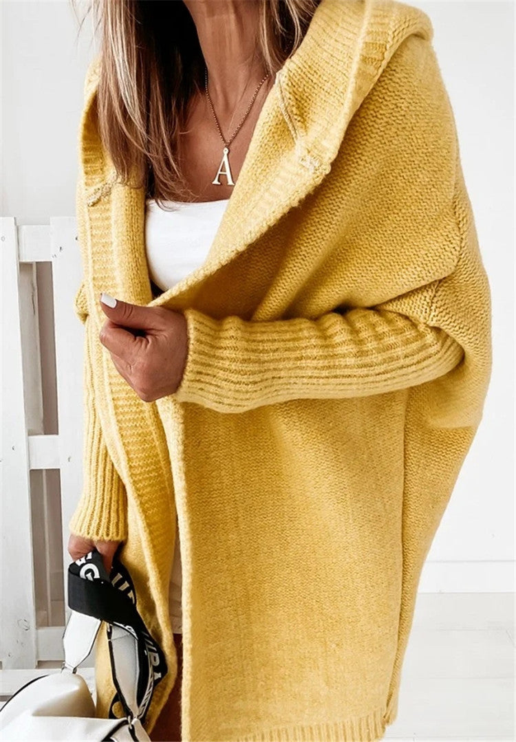 Gry Werner | Oversized kardigan s kapucí a netopýřími rukávy