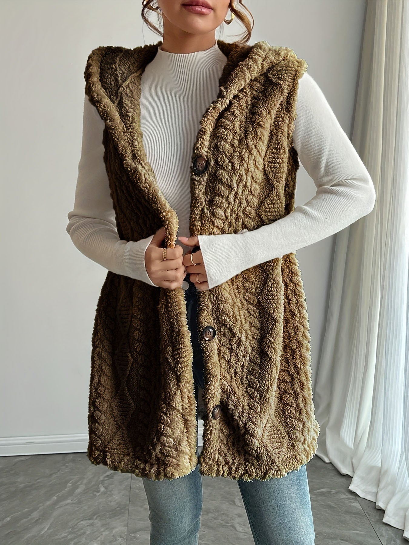 Emilie Rasmussen | Teddy-Strickweste mit Kapuze für Damen