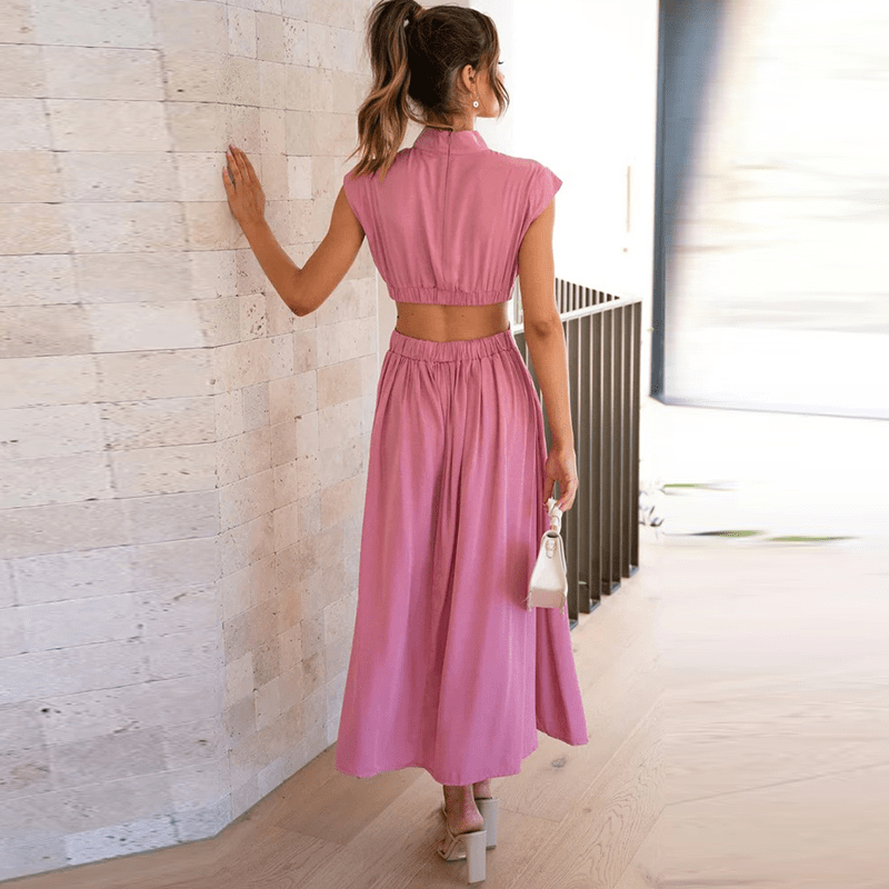Valerie Ashford | Midi-kjole med cutout-detalje og elegant stand-up krave