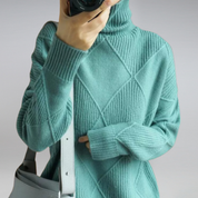 Sienna Malmström | Blød Cashmere Rullekravesweater i Beige