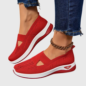 Elena Moretti | Åndbare slip-on sneakers i let strikdesign