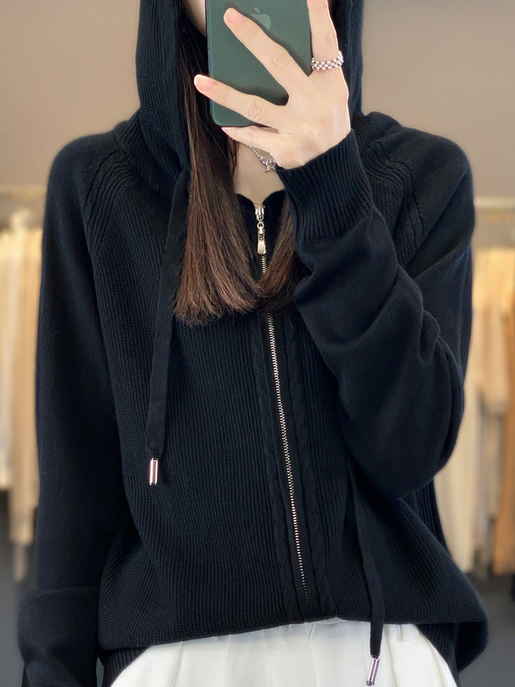 Camilla Dahl | Strikket hoodie-cardigan med lynlås i beige