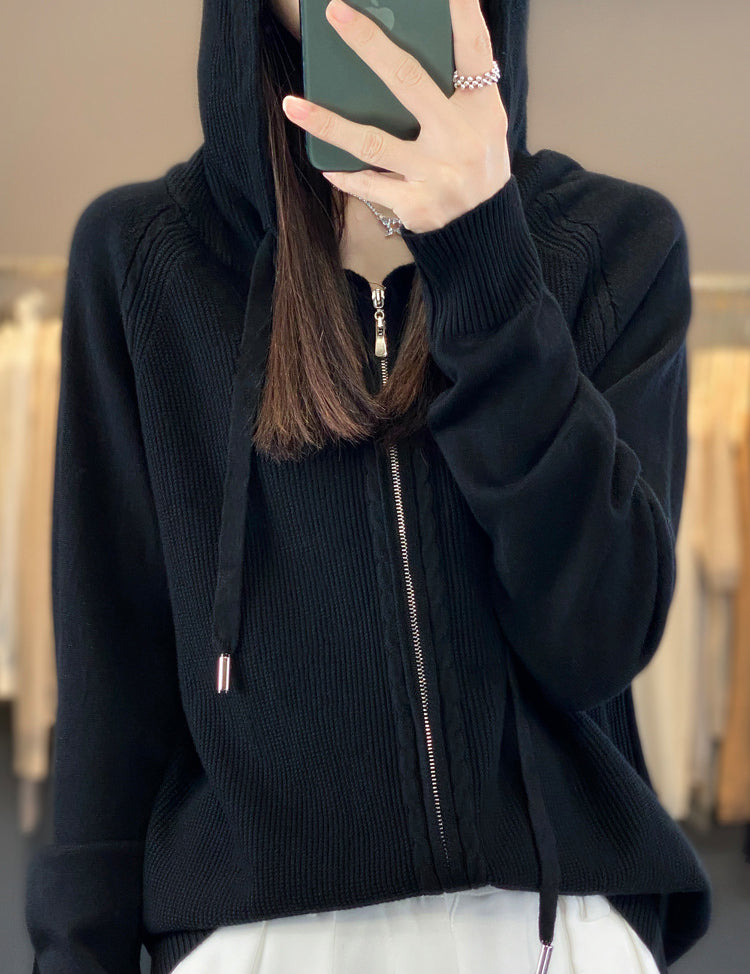 Camilla Dahl | Strikket hoodie-cardigan med lynlås i beige