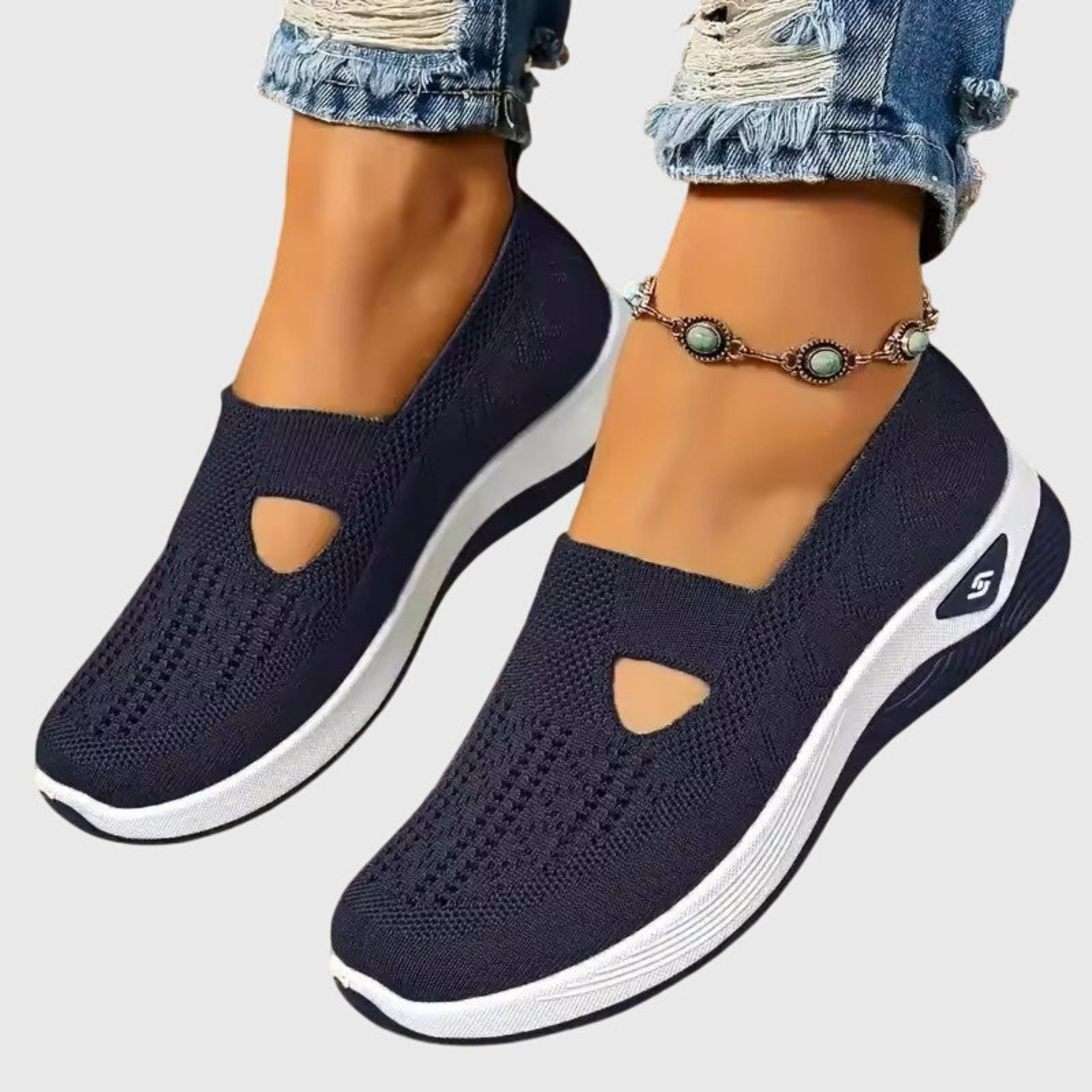 Elena Moretti | Åndbare slip-on sneakers i let strikdesign
