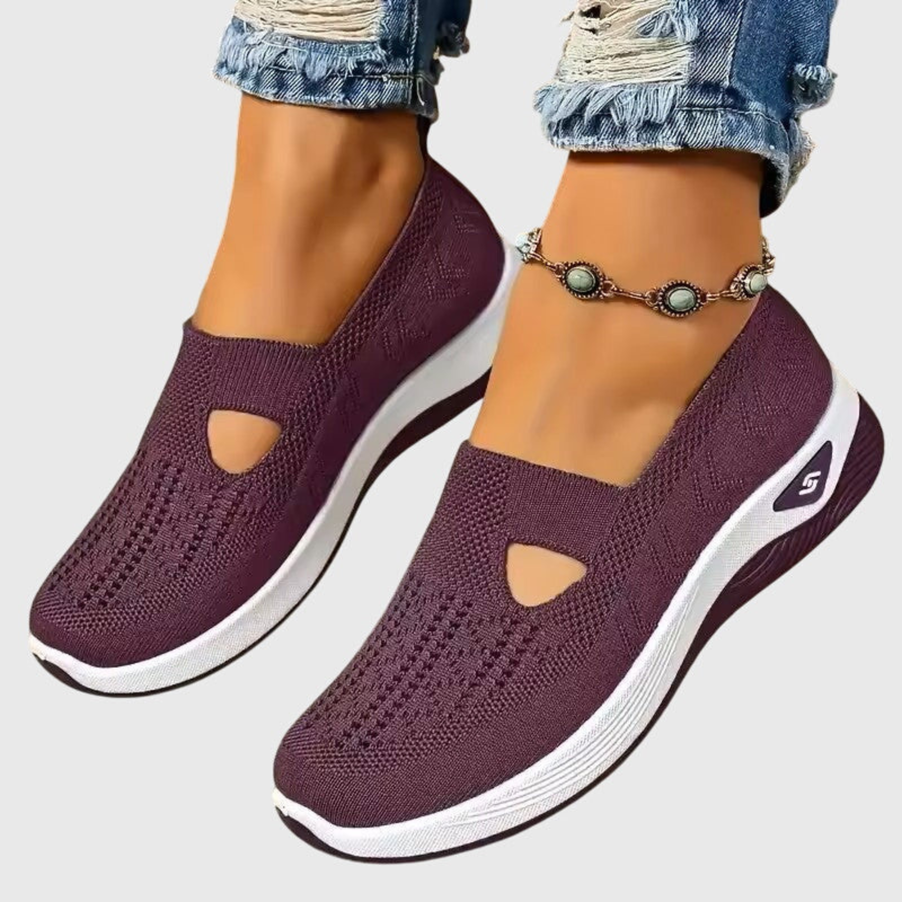 Elena Moretti | Åndbare slip-on sneakers i let strikdesign