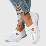 Elena Moretti | Åndbare slip-on sneakers i let strikdesign