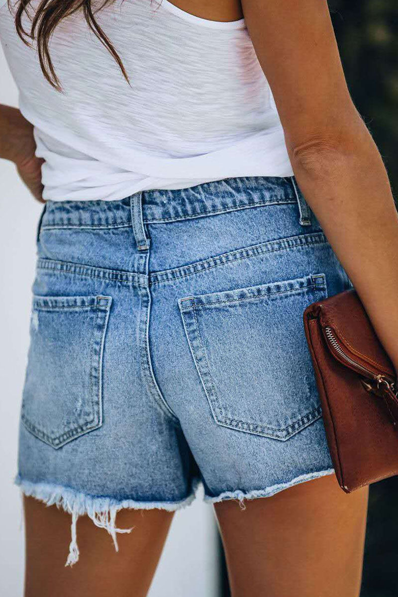 Alessia Marchetti | Asymmetriske Mini Denim Shorts med Rå Slid