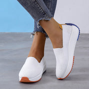 Line Nielsen | Sneakers til Kvinder i Sort med Kontrastsål