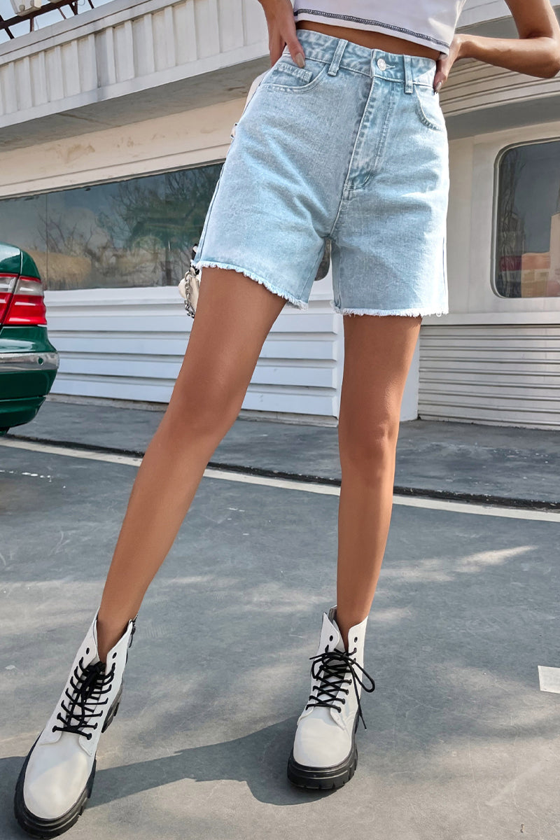 Zara Costello | High-Waist Denim Shorts med Rå Kant