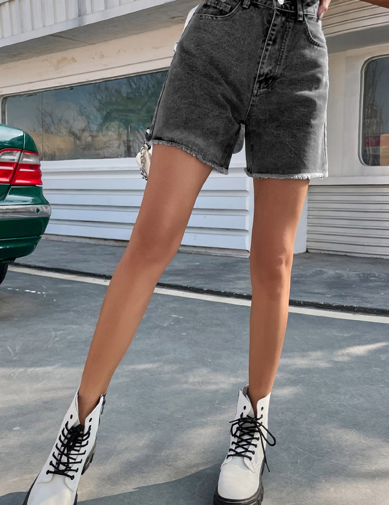 Zara Costello | High-Waist Denim Shorts med Rå Kant