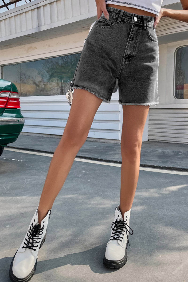 Zara Costello | High-Waist Denim Shorts med Rå Kant