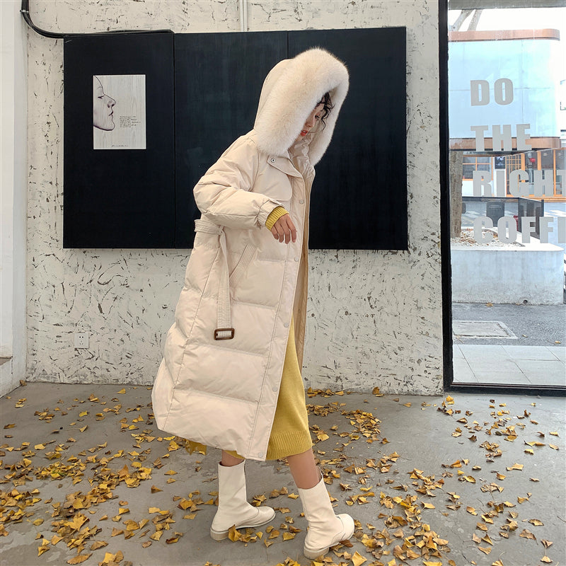 Emma Andersen | Dlouhá péřová bunda s kožešinovým límcem