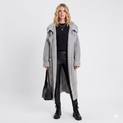 Margherita Ashford | Oversized Cardigan i Beige med Knaplukning og Revers