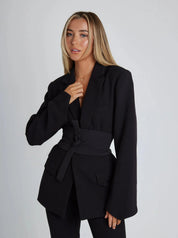 Victoria Moretti | Blazer-inspireret sæt med taljebælte