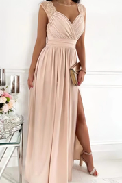 Gianna Ashcroft | Ærmeløs Maxi-kjole i Blush med Blonde-detaljer