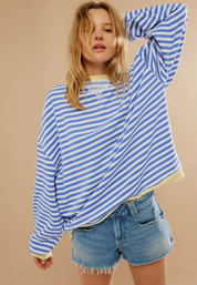 Loretta | Stribet Relaxed Fit Sweater med Blåt & Hvidt Mønster
