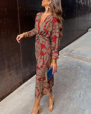 Federica Moreno | Midi-kjole med blåt paisley-print og wrap-detalje