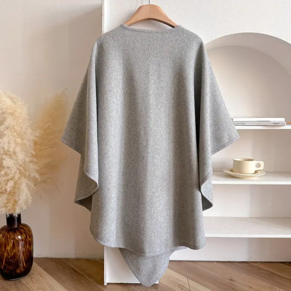 Nora Jørgensen | Winddichter Poncho-Schal aus luxuriösem Wollmix