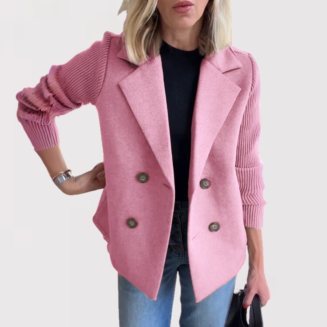 Rosanna Kåre | Dobbeltknappet Blazer med Strikkede Ærmer