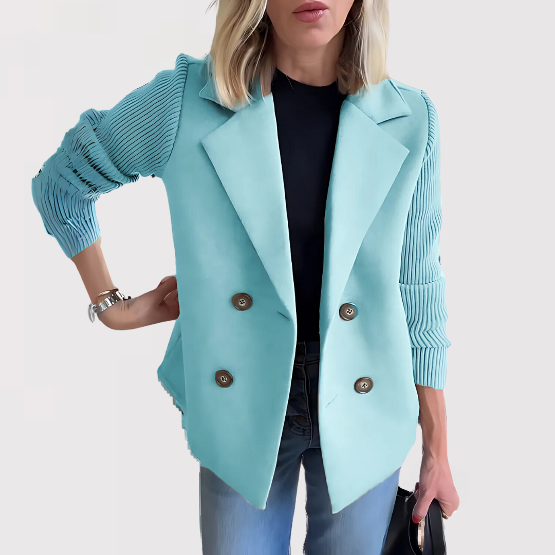 Rosanna Kåre | Dobbeltknappet Blazer med Strikkede Ærmer