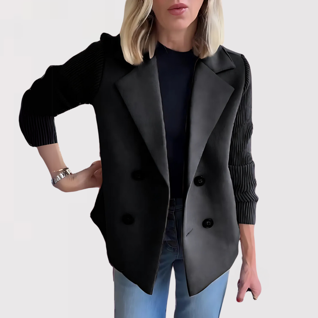 Rosanna Kåre | Dobbeltknappet Blazer med Strikkede Ærmer