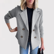 Rosanna Kåre | Dobbeltknappet Blazer med Strikkede Ærmer