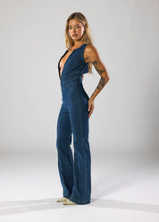 Margot Sinclair | Denim-dragt med hjerteformet udsnit og flare-ben