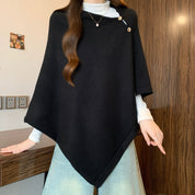 Louise Winther | Cape-frakke med knapper og oversized pasform