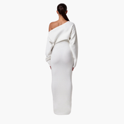 Sofia Bellini | Off-shoulder midi kjole i blødt strikdesign
