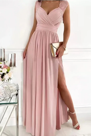 Gianna Ashcroft | Ærmeløs Maxi-kjole i Blush med Blonde-detaljer