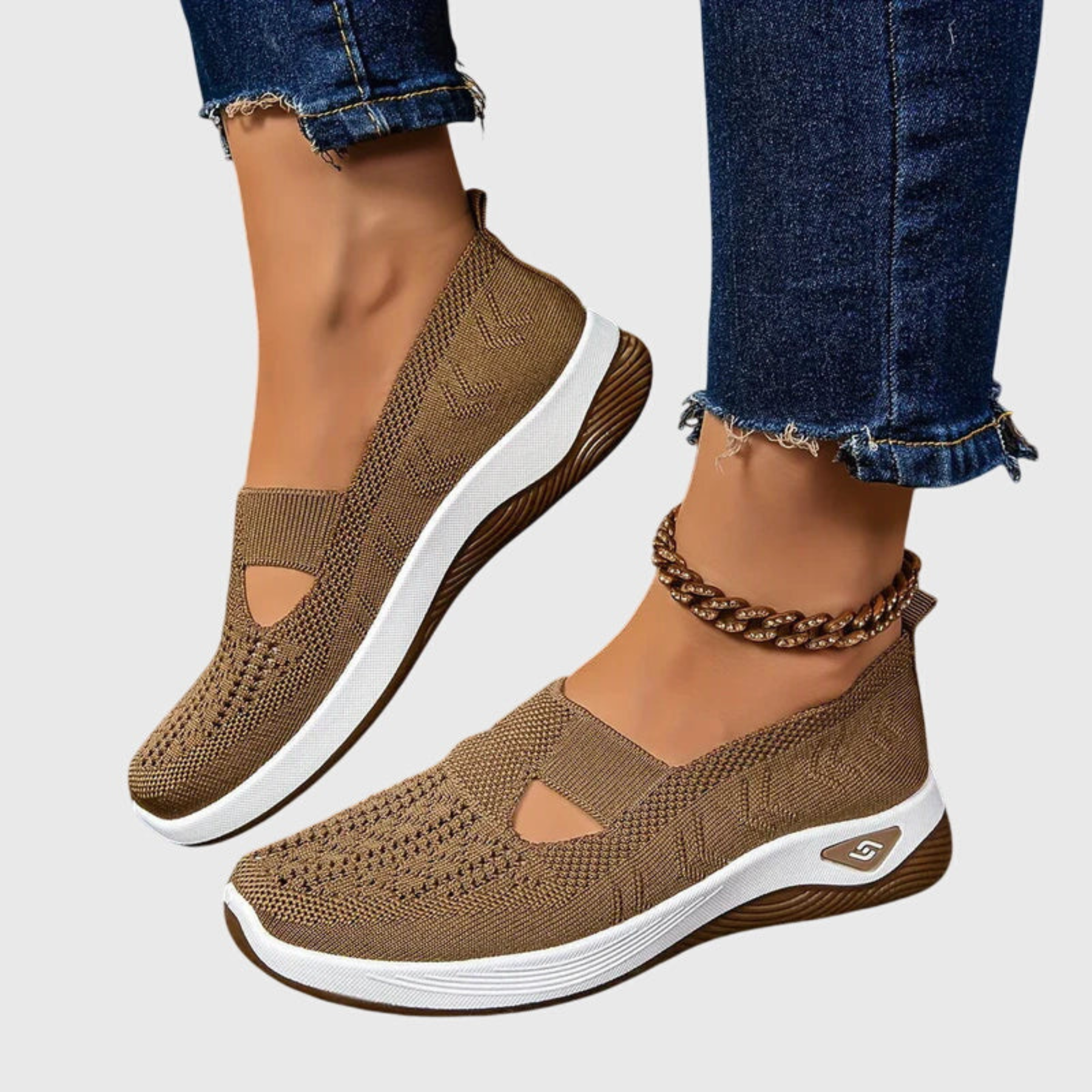 Elena Moretti | Åndbare slip-on sneakers i let strikdesign