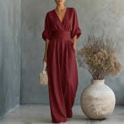 Renata Olivares | Wide-leg jumpsuit med V-hals til kvinder