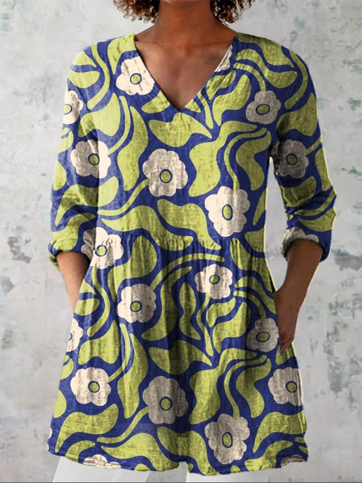 Gitte Kjærgaard | Tunika-bluse med grafisk blomsterprint