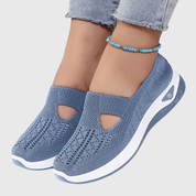 Elena Moretti | Åndbare slip-on sneakers i let strikdesign