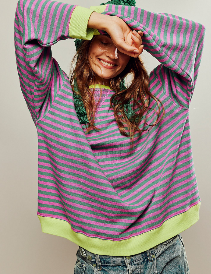 Ottilie Ravenna | Oversized stribet sweatshirt i blå og hvid