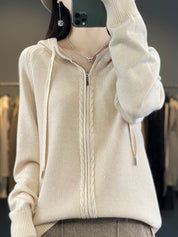 Camilla Dahl | Strikket hoodie-cardigan med lynlås i beige