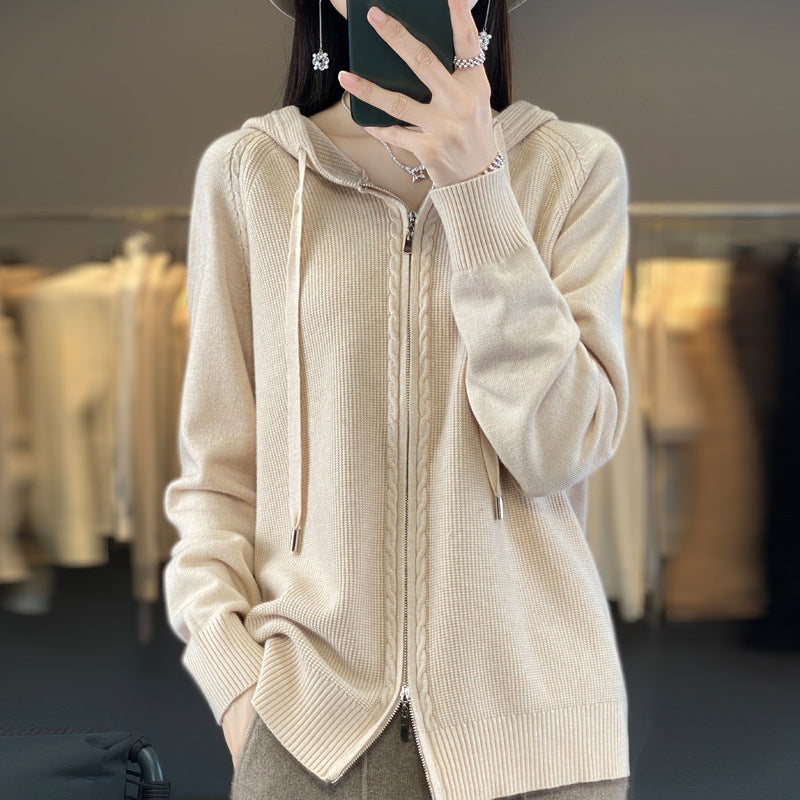 Camilla Dahl | Strikket hoodie-cardigan med lynlås i beige