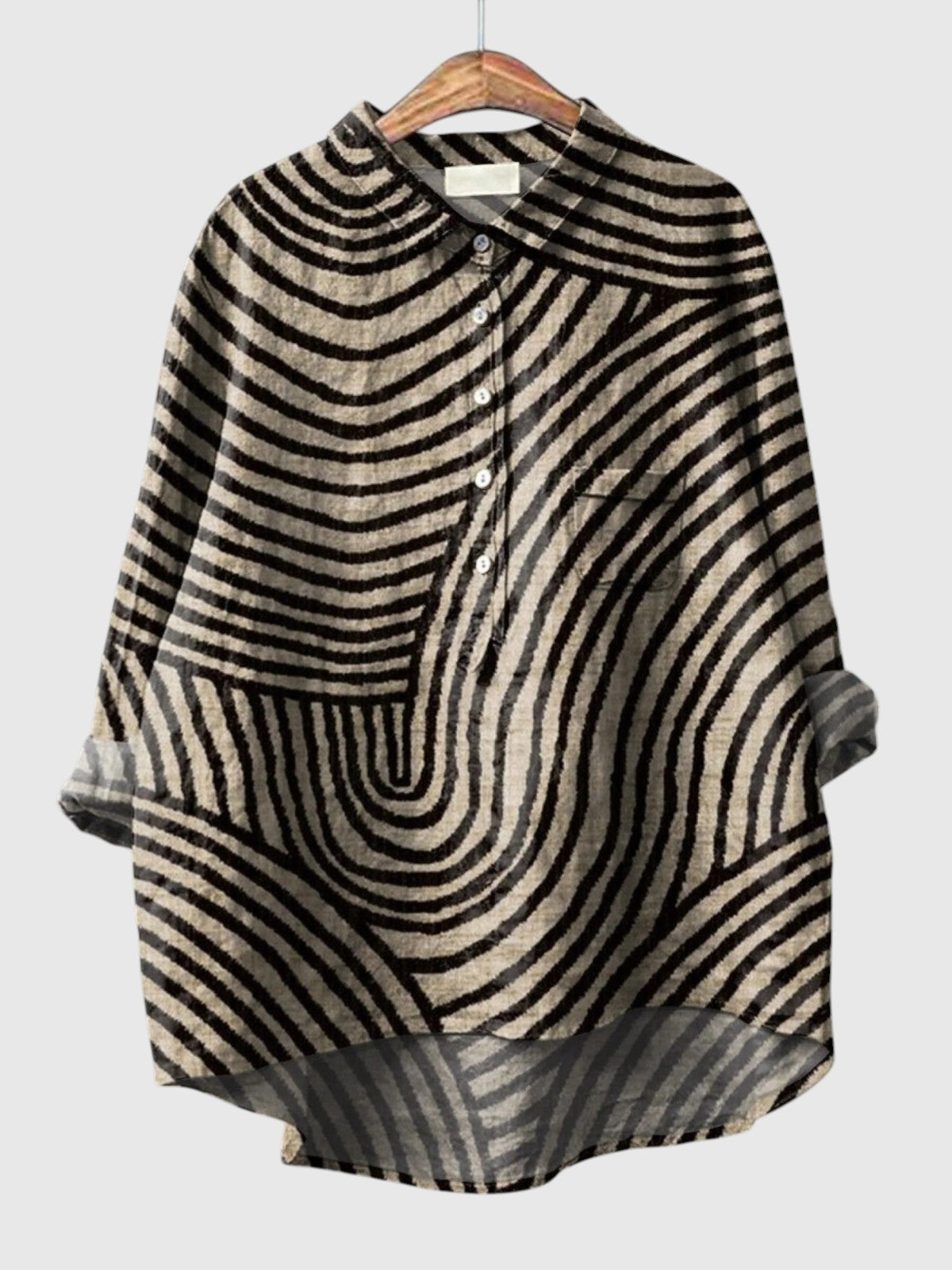 Pernille Dahl | Moderne linnedbluse med grafisk stribemønster til kvinder