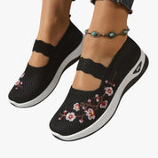 Rikke Nielsen | Slip-on Sneakers med Broderi og Svangstøtte