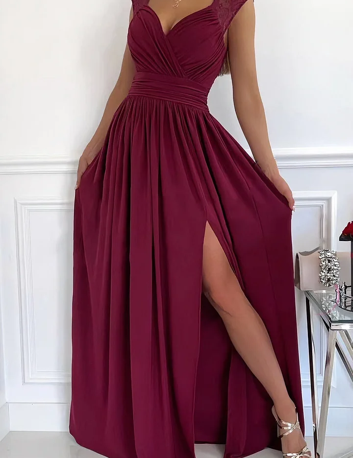 Gianna Ashcroft | Ærmeløs Maxi-kjole i Blush med Blonde-detaljer
