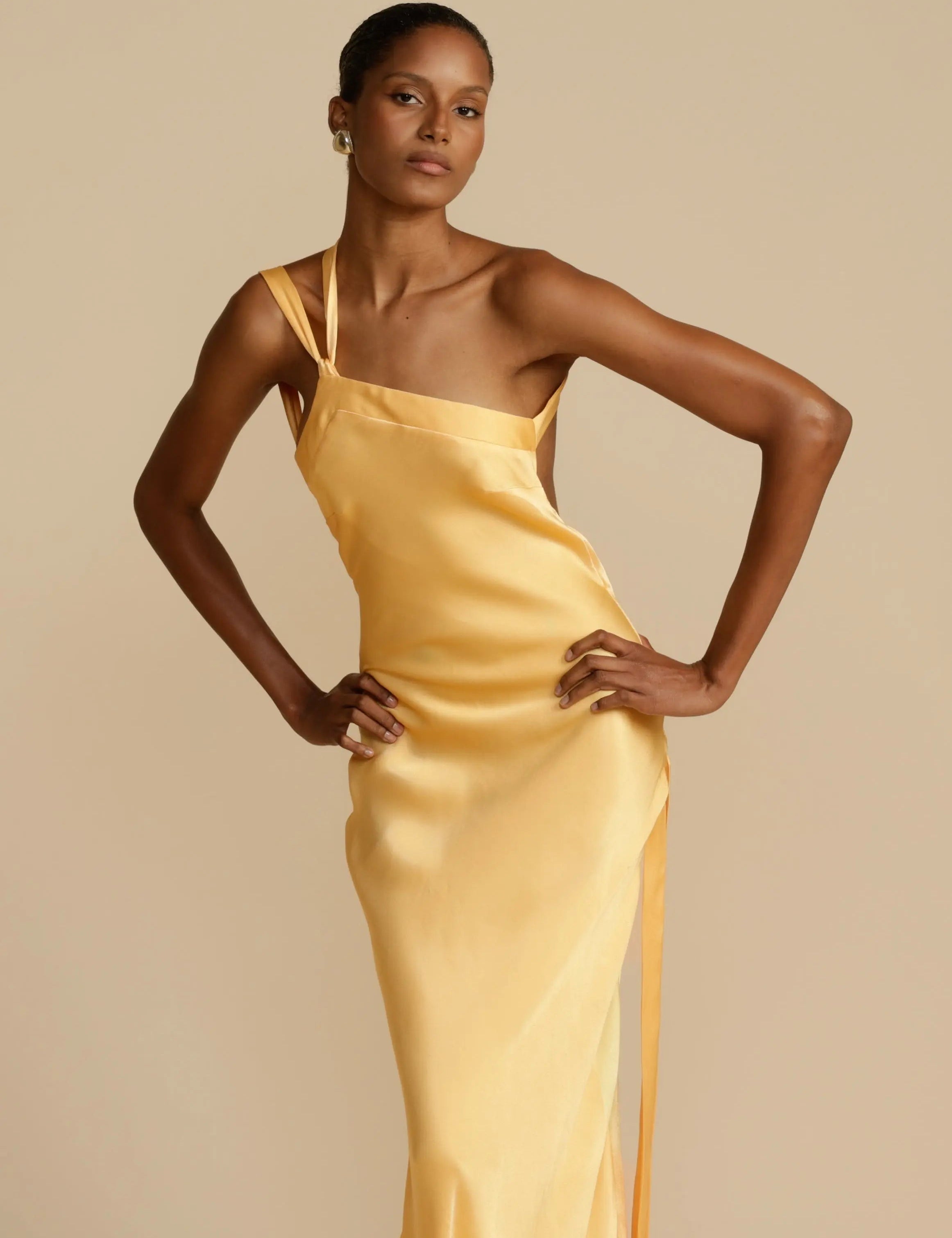 5.7-MONIQUE-DRESS-05.jpg