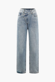 Charlotte Pembroke | High-Waist Straight-Leg Jeans med Asymmetrisk Design