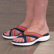 Amélie Rousseau | Casual sandaler til kvinder med krydsede stropper og moderne design