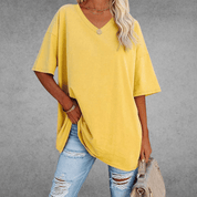 Sienna Moreau | Oversized V-hals T-shirt med afslappet elegance