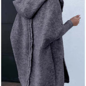Gry Werner | Oversized kardigan s kapucí a netopýřími rukávy